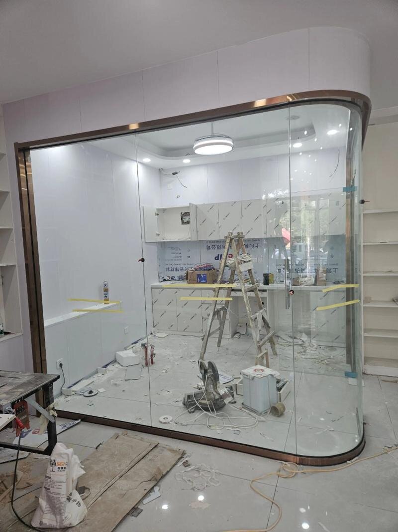 长治市热弯玻璃异形展柜玻璃 - 厂家
